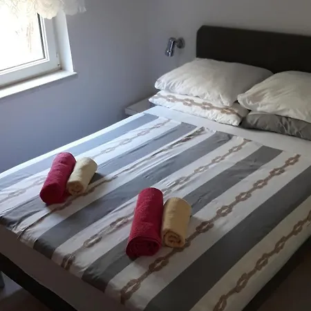 Tiha * Nečujam